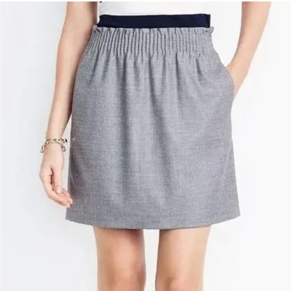 Grey pull on wool skirt
